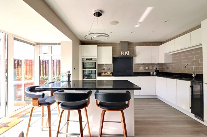 4 Bedroom Detached House For Sale In Cowslip Grove, Clanfield, Waterlooville, PO8