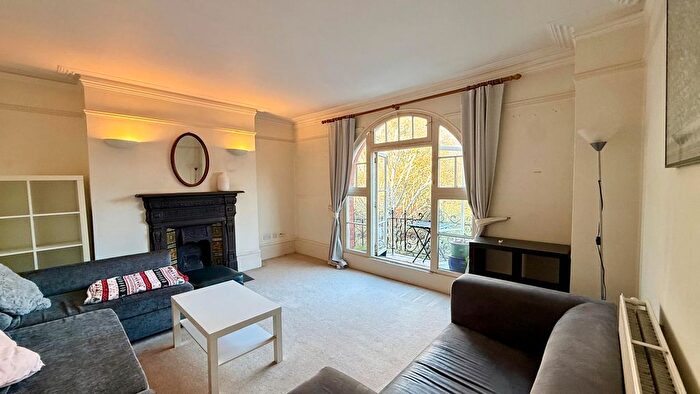 3 Bedroom Flat To Rent In Morshead Mansions, Morshead Road, W9