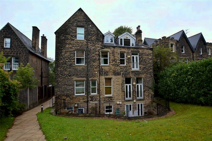 1 Bedroom Flat To Rent In Hollindale House, Hollin Lane, Leeds, LS16
