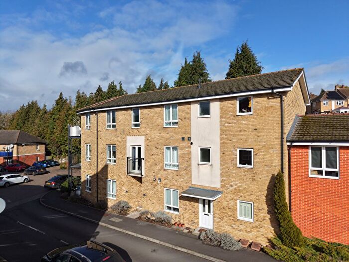2 Bedroom Flat For Sale In The Roperies, High Wycombe, Buckinghamshire, HP13