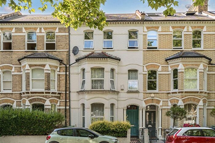 8 Bedroom Terraced House For Sale In Crondace Road, Parsons Green, London, SW6