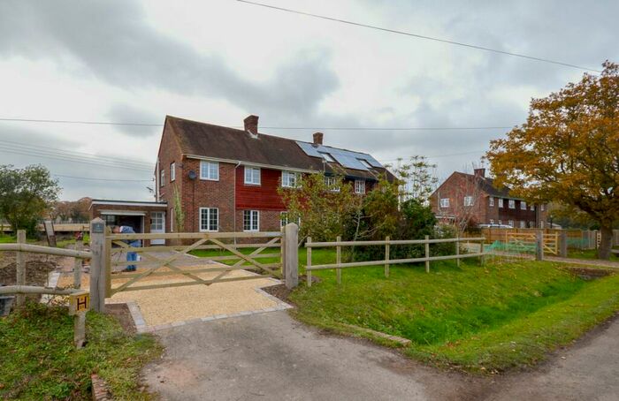 3 Bedroom Semi-Detached House To Rent In New Cottages, Newlands Lane, Chichester, PO19