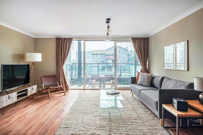 1 Bedroom Apartment To Rent In Boardwalk Place, London, E14