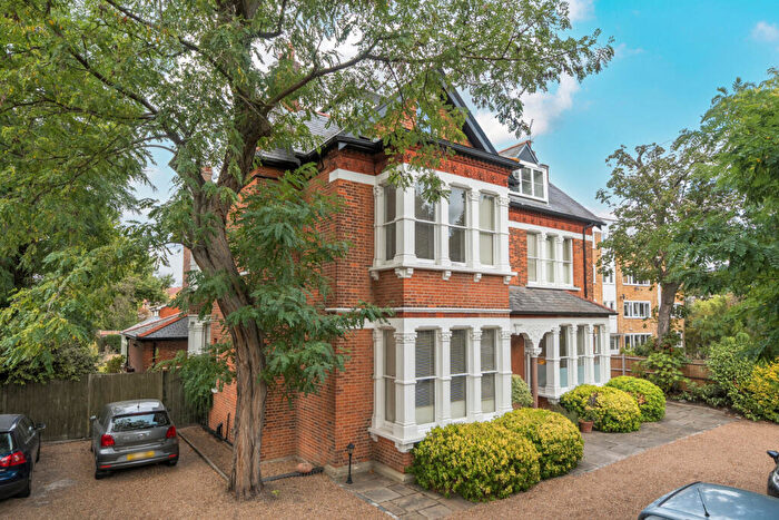 2 Bedroom Apartment For Sale In Westcombe Park Road, London, SE3