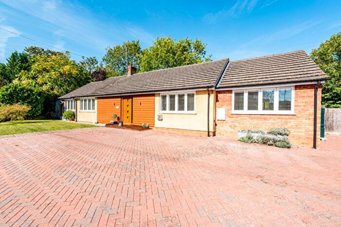 4 Bedroom Bungalow For Sale In Elm Brook Close, Chearsley, Aylesbury, Buckinghamshire, HP18