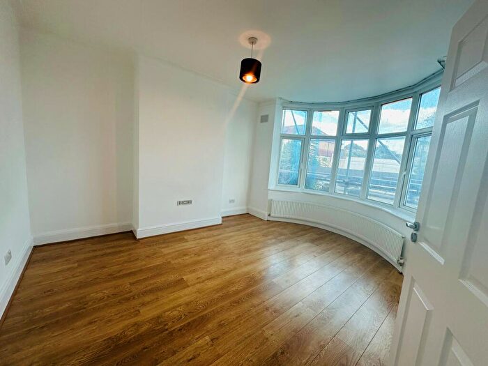 4 Bedroom House To Rent In Southbury Road, Enfield, EN1