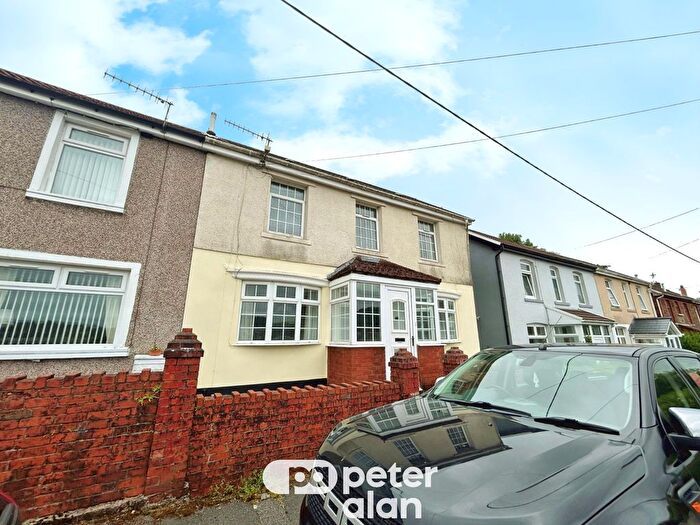 3 Bedroom Terraced House To Rent In Dan-Y-Coedcae Road, Graig, Pontypridd, CF37