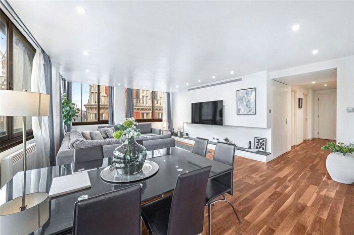 2 Bedroom Flat To Rent In Gilbert Street, Mayfair, W1K