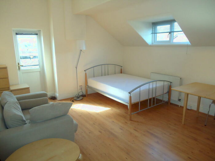 1 Bedroom Apartment To Rent In Fog Lane, Didsbury, M20