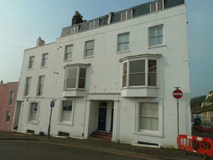 1 Bedroom Apartment To Rent In East Cliff, Dover, CT16