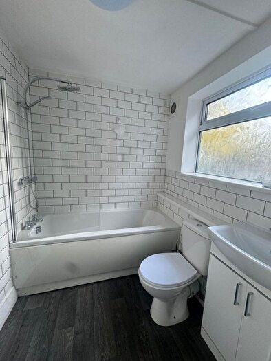 2 Bedroom Terraced House To Rent In Port Arthur Road, Nottingham, NG2