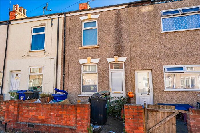 2 Bedroom Terraced House To Rent In Willingham Street, Grimsby, Lincolnshire, DN32