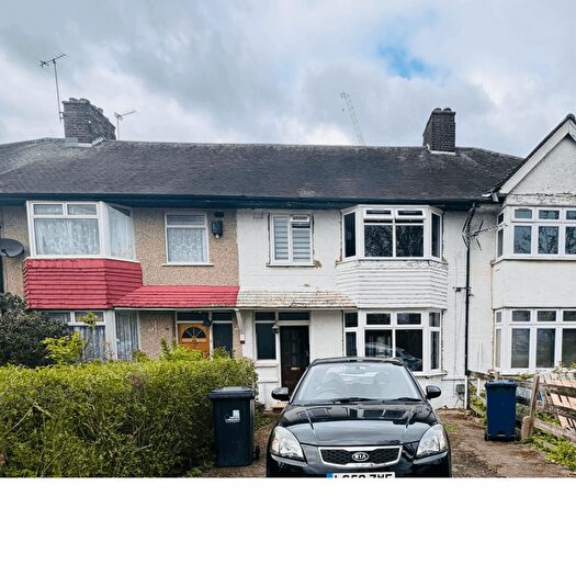 3 Bedroom Terraced House To Rent In Greeford, UB6