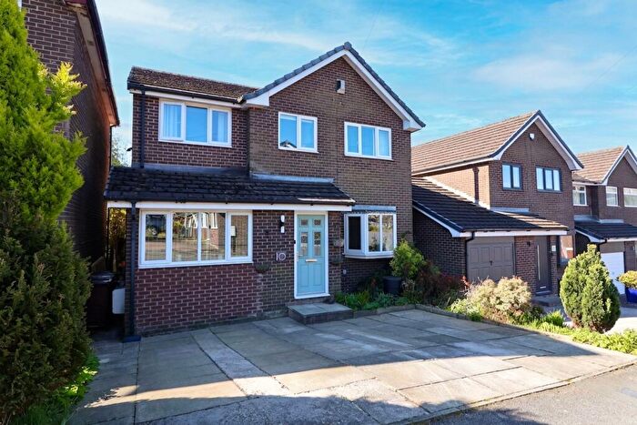 4 Bedroom Detached House For Sale In Lodge Bank, Hadfield, SK13