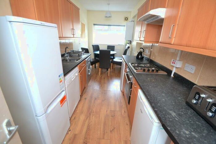 6 Bedroom Detached House To Rent In Johnson Road, Lenton, Nottingham, NG7