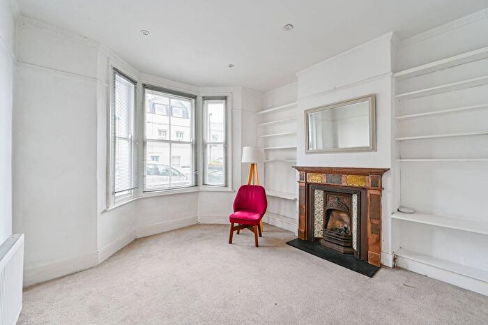 3 Bedroom Property To Rent In Wellfield Road, Streatham, London, SW16