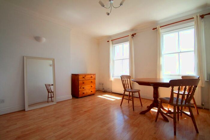 2 Bedroom Apartment To Rent In Marine Parade, Brighton, BN2
