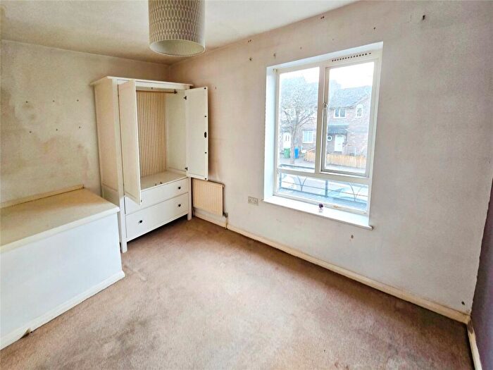 2 Bedroom End Of Terrace House For Sale In Timber Pond Road, London, SE16