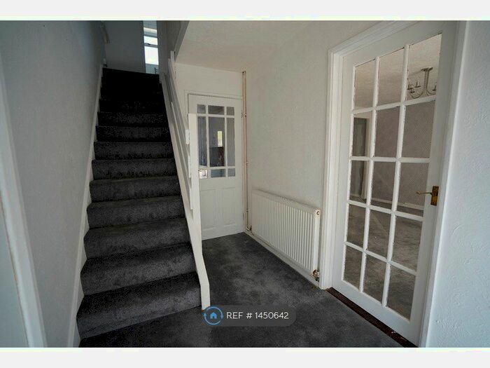 3 Bedroom Terraced House To Rent In Paprills, Basildon, SS16