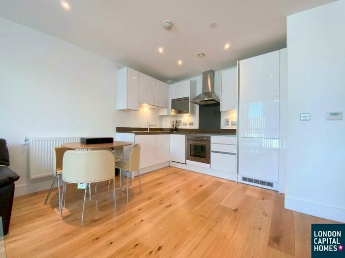 1 Bedroom Apartment To Rent In Sovereign Tower, Emily St, London, E16