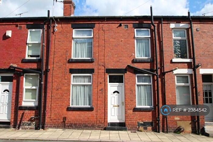 1 Bedroom Terraced House To Rent In Woodville Terrace, Leeds, LS18