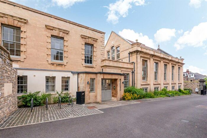 2 Bedroom Maisonette To Rent In Old School Close, Bristol, BS6