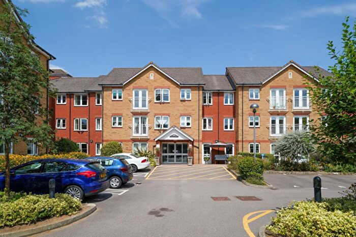 2 Bedroom Flat To Rent In Goodes Court, Royston, SG8