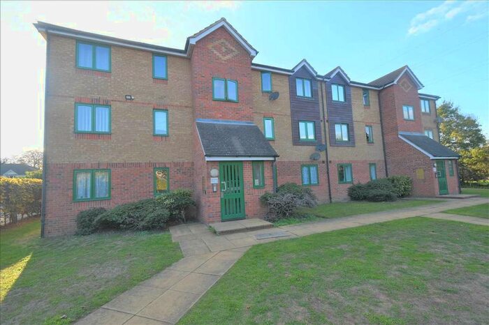 2 Bedroom Flat To Rent In East House, Cornwall Road, Dartford, DA1