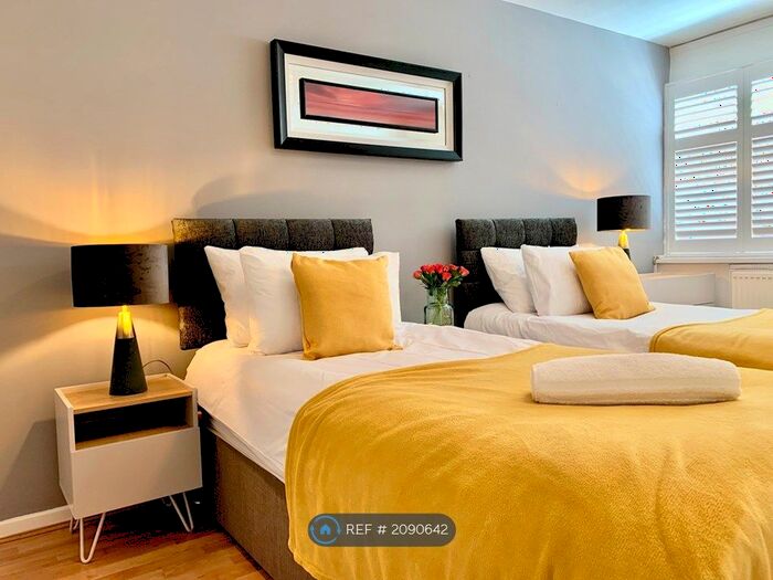 3 Bedroom Semi-Detached House To Rent In Derbyshire Lane, Stretford, Manchester, M32