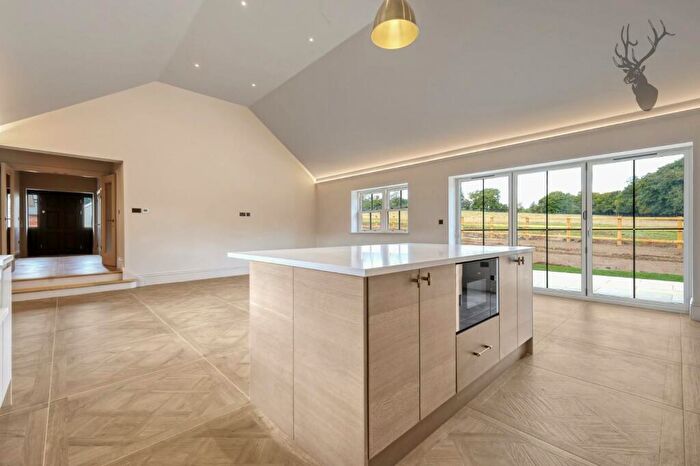 3 Bedroom Detached Bungalow For Sale In Colmar Mews, Weald Park Way, CM14