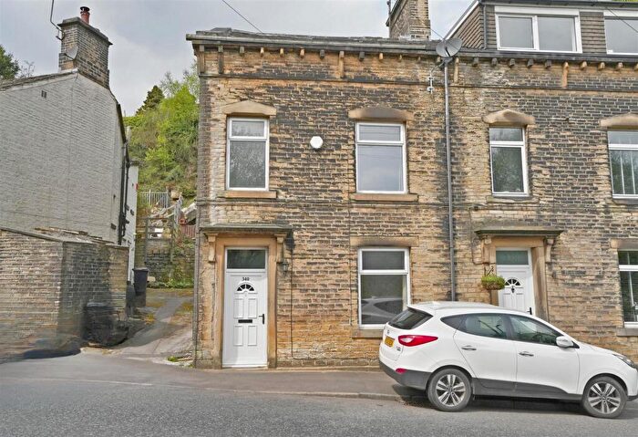 4 Bedroom End Of Terrace House For Sale In Oldham Road, Rishworth, HX6