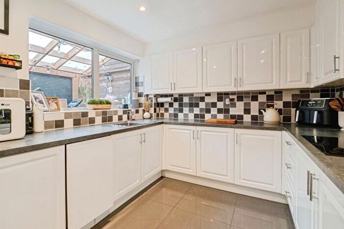 4 Bedroom End Terrace House For Sale In Blount Road, Thurmaston, Leicester, LE4