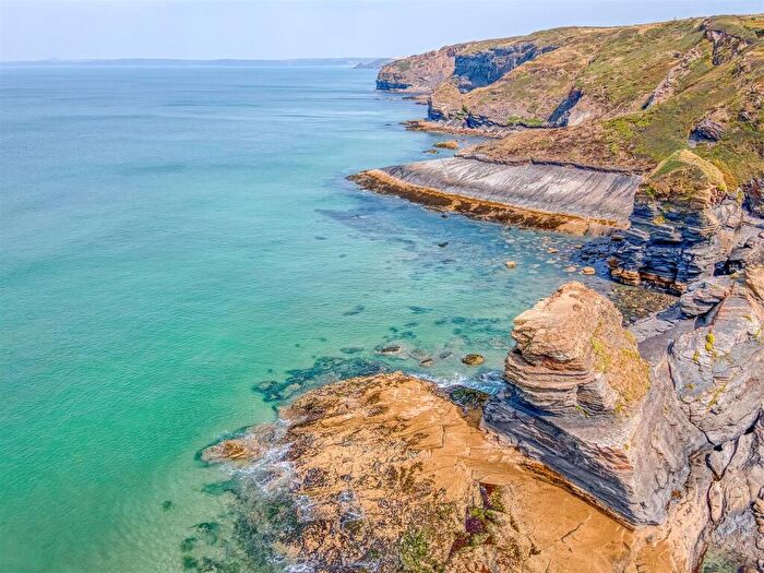 6 Bedroom Detached House For Sale In Broad Haven, Haverfordwest, SA62