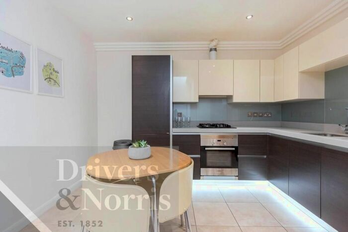 4 Bedroom Town House To Rent In Lotus Mews, Sussex Way, London, N19