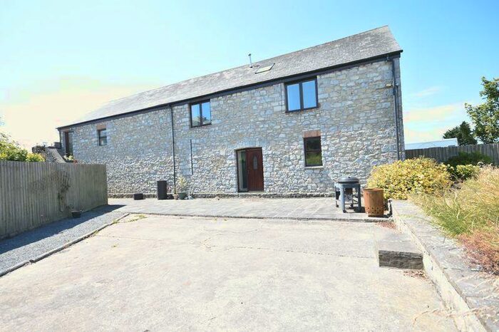 4 Bedroom Barn Conversion To Rent In New West Hall Barn, West Aberthaw, Barry, CF62