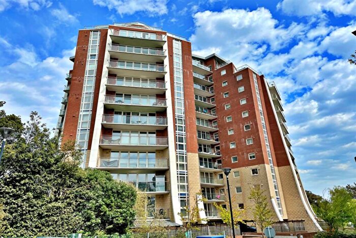 2 Bedroom Flat To Rent In Bournemouth, BH2