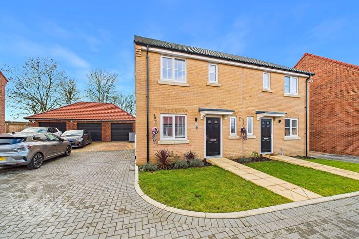 3 Bedroom Semi Detached House For Sale In Ellis Drive, Bungay, NR35