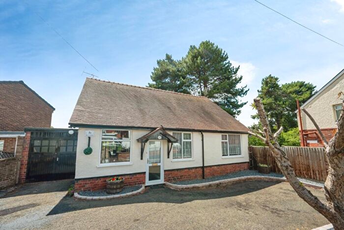 2 Bedroom Bungalow For Sale In Poplar Road, Kidderminster, Worcestershire, DY11
