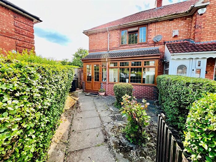 3 Bedroom End Terrace House For Sale In Mapleton Road, Birmingham, West Midlands, B28