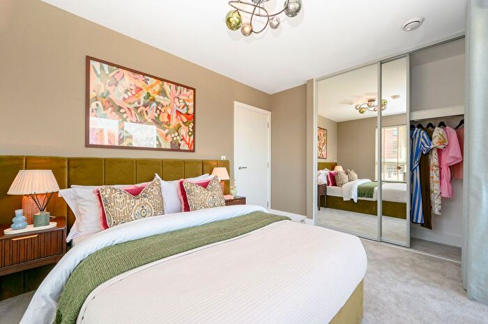 1 Bedroom Flat For Sale In Colindale Gardens, Colindale, NW9