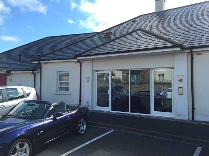 2 Bedroom Flat To Rent In Liskeard, PL14