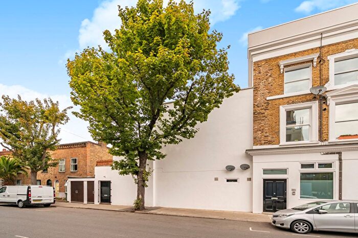 2 Bedroom Flat For Sale In Clements Road, South Bermondsey, SE16