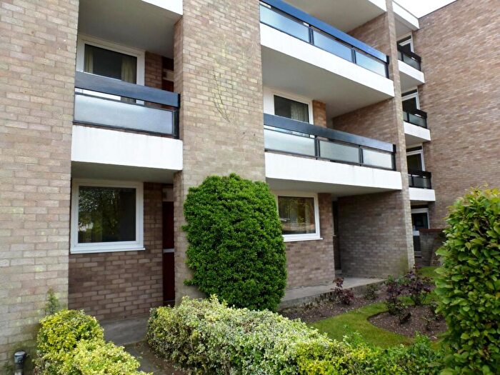 2 Bedroom Apartment To Rent In Pentlands Court, Cambridge, CB4