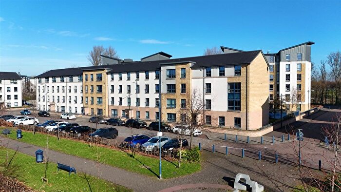 2 Bedroom Flat For Sale In Oatlands Square, Glasgow, G5