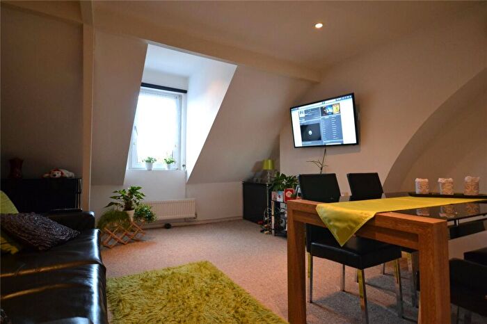1 Bedroom Flat To Rent In Clive Street, Caerdydd, CF11