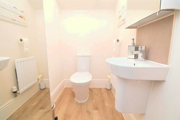 4 Bedroom Town House To Rent In Butler Way, Wakefield, WF1