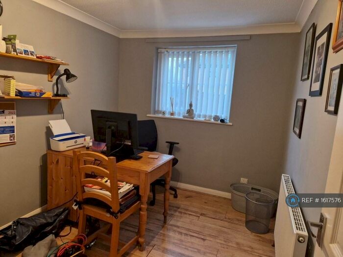 2 Bedroom Flat To Rent In Wetzlar Court, Colchester, CO2