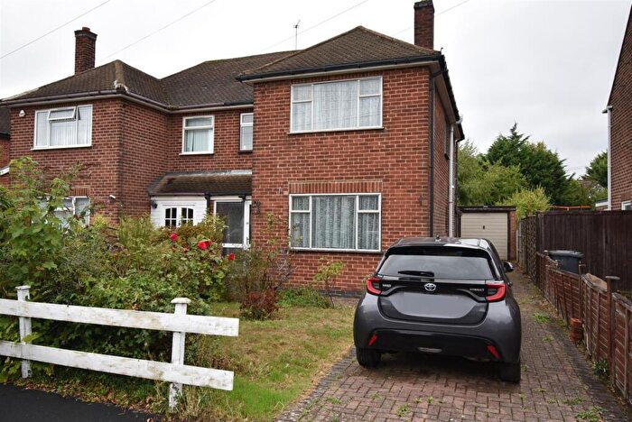 3 Bedroom Semi-Detached House For Sale In Vicarage Road, Chellaston, Derby, DE73