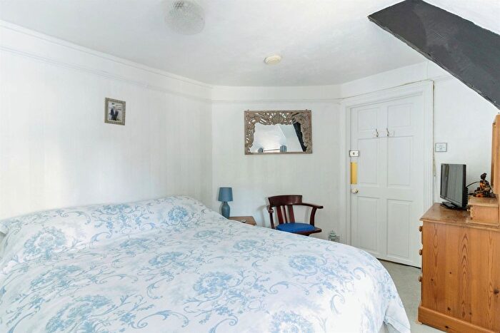 2 Bedroom End Of Terrace House For Sale In Eaton Place, Paignton, TQ4
