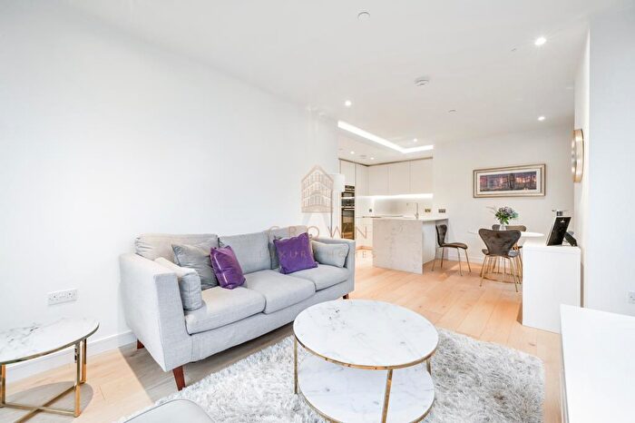 2 Bedroom Apartment To Rent In Hampton Tower - Th Floor, Canary Wharf, E14